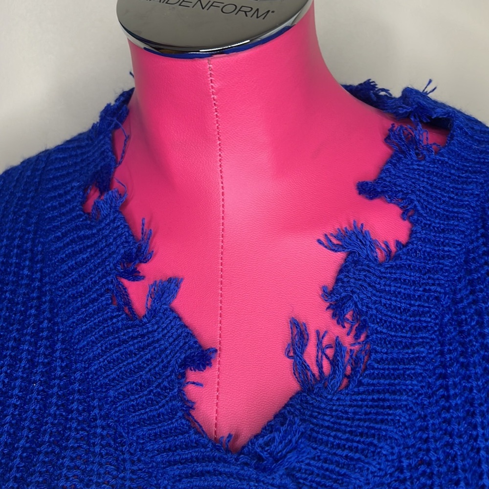 Colorblock V-Neck Sweater - Picture 2 of 3